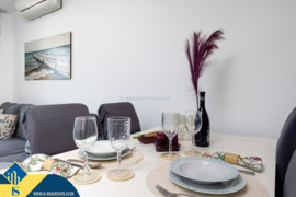 Renovuotas apartamentas su terasa, Alicante provincijoje, Torrevieja mieste. 3 kambariai | 64 m² | 1