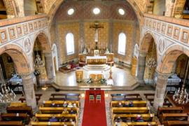 Raudono kilimo nuoma