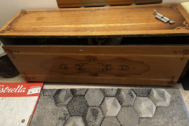 Atiduodu batų lentyną