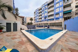 Apartamentas su bendru baseinu, Alicante provincijoje, Torrevieja mieste, Playa de los Locos rajone.