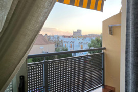 Renovuotas apartamentas su terasa, Alicante provincijoje, Torrevieja mieste, Playa del Cura rajone. 