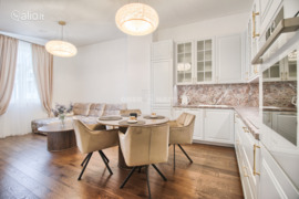 2 kamb. butas Vilnius, Senamiestis, Gedimino pr.