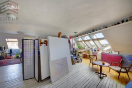 Erdvus 73.71 kv. m. butas visai šalia miesto centro Naugarduko g.