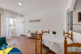 Apartamentas su bendru baseinu, Alicante provincijoje, Torrevieja mieste, Playa de los Locos rajone.