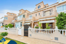 Duplex apartamentas su bendru baseinu, Alicante provincijoje, Torrevieja mieste, La Mata rajone. 3 k