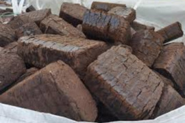 Medžio pjuvenų  ir Durpių Briketai