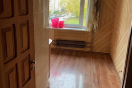 3 kambariai; 61,31m2; 5/4 Blokinis, balkonas, Naujakiemio g. 95030eu