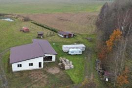 Parduodamas 0,91 ha sklypas su pradėtu statyti vieno aukšto mūriniu namu Katkų kaime