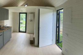 SKUBIAI IR LABAI PIGIAI PARDUODAMAS SKLYPAS