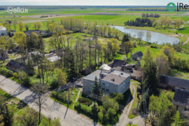 2 kamb. butas Akmenės r. sav., Kruopiai, Vytauto Didžiojo g.