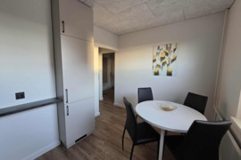 PARDUODAMAS NAUJAI SUREMONTUOTAS 2 KAMBARIŲ BUTAS MAŽEIKIUOSE, PAVASARIO G. 35