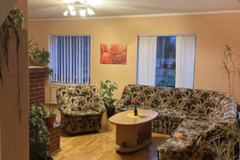 Namas Kelmės r. sav., Griniai, Raudiškės g.