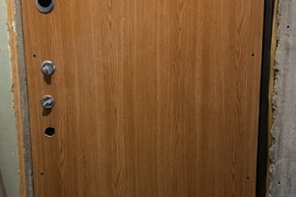 Parduodu šarvuotas duris