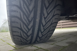 Lexani, Universalios padangos