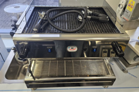 Naujas profesionalus kavos aparatas dviejų grupių