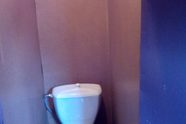 ATSKIRAS BUTAS WC KROSNIS GERAS VIENAM GYVENTI SKUBIAI