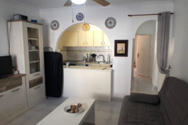 Bungalas su bendru baseinu, Alicante provincijoje, Torrevieja mieste. 2 kambariai | 50 m² | 700 metr