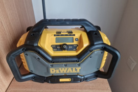Bluetooth Dewalt statybine radija,krauna baterijos,AUX,Usb power