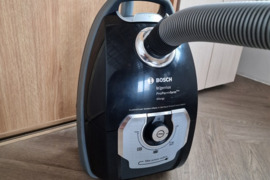 Bosch dulkių siurblys,traukia gerai