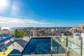 Apartamentas su bendru baseinu, Alicante provincijoje, Torrevieja mieste, Playa del Cura rajone. 3 k