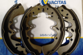 Būgninės stabdžių kaladėlėsMAZDA 626 I, 929 II  LS1325