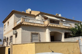 Bungalas su bendru baseinu, Alicante provincijoje, Torrevieja mieste. 3 kambariai | 55 m² | 1.5 kilo