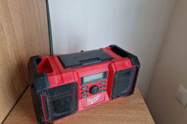 Milwaukee M18 statybine radija,AUX,Usb power,vekia