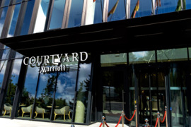 Raudono kilimo nuoma