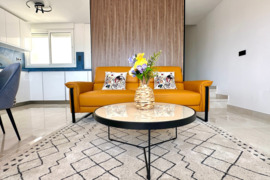 Po KAPITALINIO REMONTO modernus 2 miegamųjų 2 vonių butas La Cala de Mijas, Costa del Sol — vos 500 