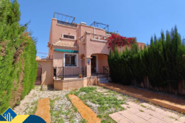 Namas su bendru baseinu, Alicante provincijoje, Los Montesinos mieste. 4 kambariai | 83 m² | 11 kilo