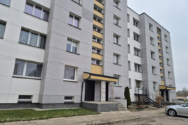 PILNAI RENOVUOTAME NAME NAUJOSIOS AKMENĖS MIETE PARDUODAMAS ERVUS VIENO KAMBARIO BUTAS