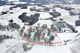 PARDUODAMA SODYBA TARP DUBURIO IR AVILIO EŽERŲ ZARASŲ RAJONE