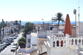 Šiuolaikiškai įrengti apartamentai su stogo terasa