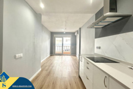 Renovuotas apartamentas su terasa, Alicante provincijoje, Torrevieja mieste, La Mata rajone. 3 kamba