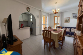 Apartamentas su bendru baseinu, Alicante provincijoje, Torrevieja mieste, Playa del Acequión rajone.