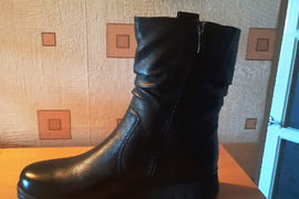 Moteriški aulinukai firmos “Rieker” žieminiai batai.