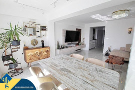 Renovuotas apartamentas su terasa, Alicante provincijoje, Torrevieja mieste, Playa del Cura rajone. 