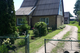 Namas Telšių r. sav., Varniai, Žarėnų g.