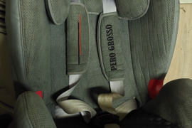 Vaikiška kėdė automobiliui