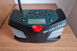 Metabo statybine radija,AUX,veikia nuo 12v bat. ir 12v adapteriu