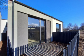 Parduodamas 50 kv.m. naujai pastatytas butas (kūrybinės dirbtuvės). 