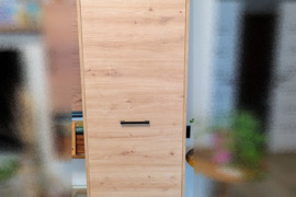 Parduodamos dvi siauros spintos (galima po vieną)