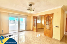 Apartamentas su terasa, Alicante provincijoje, Torrevieja mieste. 4 kambariai | 89 m² | 500 metrų ik