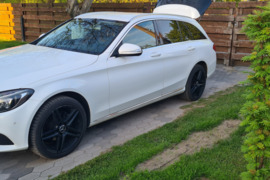 Mercedes benz C klasės R18 juodi ratlankiai