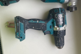 MAKITA