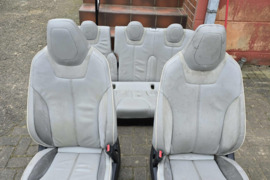 Tesla Model S 2014 salonas