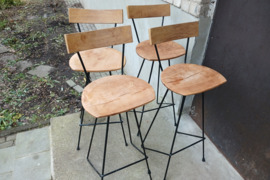 Medinės baro kėdės