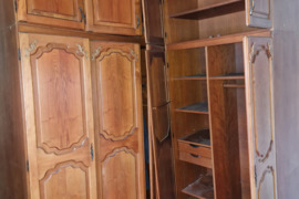 Senovinė spinta. Reikia pasitvarkyti. Gal kažką sudomintų už simbolinę kainą? Kaunas