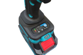 Akumuliatorinis smūginis veržliasukis