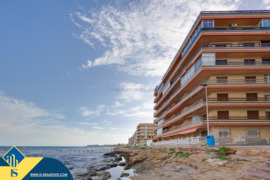 Renovuotas apartamentas su terasa, Alicante provincijoje, Torrevieja mieste, Playa de los Náufragos 